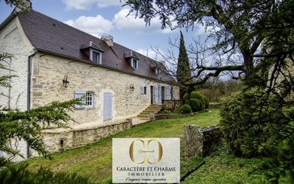 Rocamadour (46500) Propriété Lotoise restaurée : Piscine - Dépendances - 8 hectares - Box chevaux.