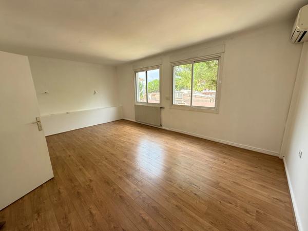Appartement 106 m² avec parking et vue parc à Béziers Champs de Mars