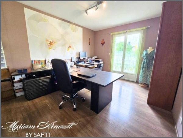 Maison 2011 Plain-Pied 152 m², 4 chambres sur terrain de 4811 m²