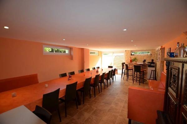 Vente                                                      Maison
                        
                     9 pièces                      165 m2                     à Pont-Audemer