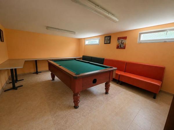 Vente                                                      Maison
                        
                     9 pièces                      165 m2                     à Pont-Audemer
