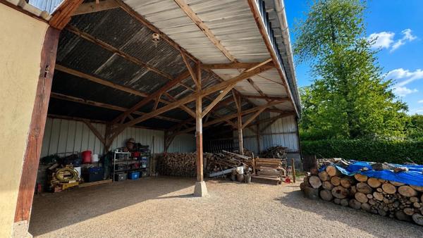 Vente                                                      Maison
                        
                     9 pièces                      165 m2                     à Pont-Audemer