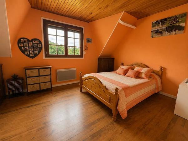 Vente                                                      Maison
                        
                     9 pièces                      165 m2                     à Pont-Audemer