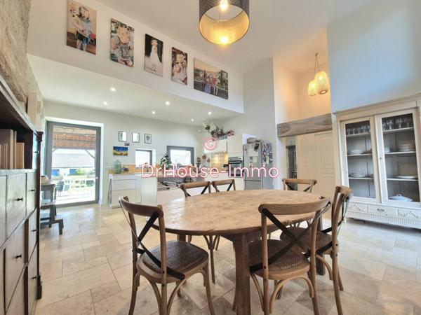 Maison à vendre 12 pièces de 300 m²