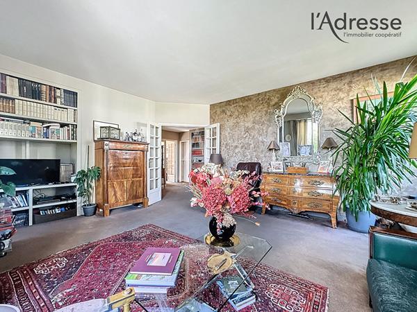 PUTEAUX/ Seine 4 pièces de 99 m² avec terrasse en dernier étage