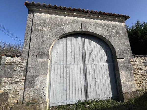 Maison 164 900 € Courbillac 4 p 117 m² DPE E