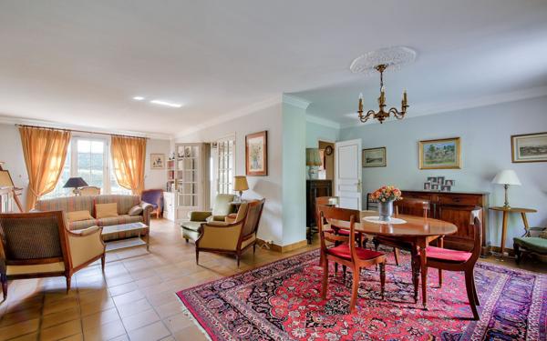 Maison à vendre    4 pièces • 149,18 m2 Villejuif