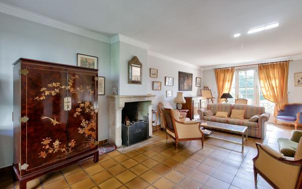 Maison à vendre    4 pièces • 149,18 m2 Villejuif