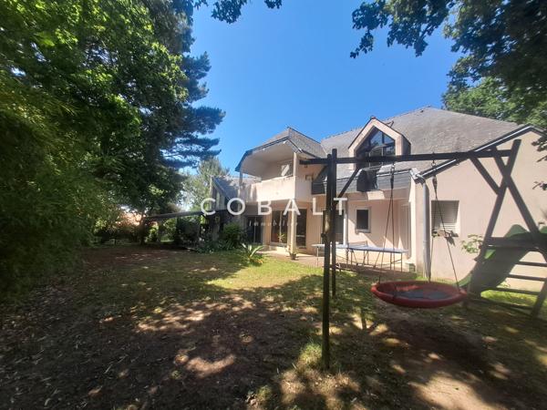 Maison à rafraichir - 235 m² - 5 chambres - Sous-sol complet - Parcelle 918 m² - Secteur Le Guezy