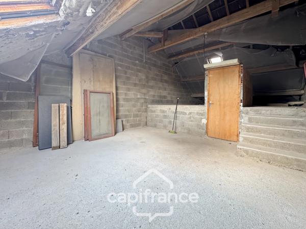 Maison de plain-pied 113 m² - 4 chambres avec fort potentiel à Tronchy