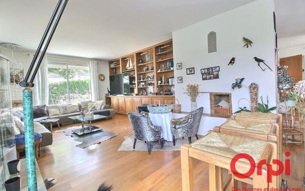 Maison à vendre    7 pièces •  Élancourt