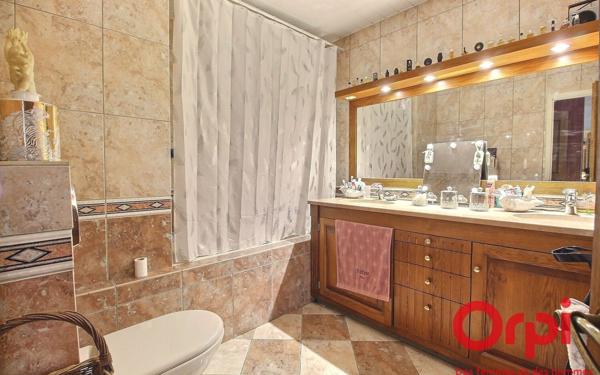 Maison à vendre    7 pièces •  Élancourt