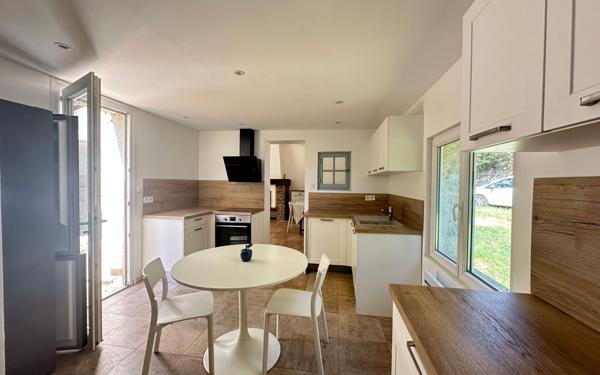 Maison à vendre    4 pièces • 95 m2 Nîmes