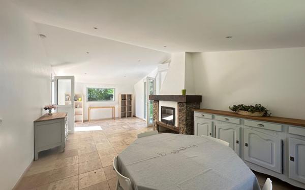 Maison à vendre    4 pièces • 95 m2 Nîmes