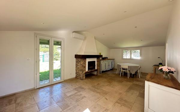 Maison à vendre    4 pièces • 95 m2 Nîmes