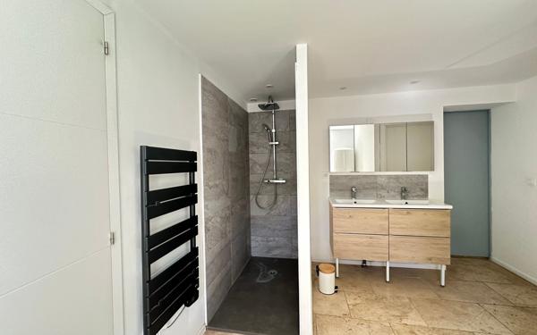 Maison à vendre    4 pièces • 95 m2 Nîmes