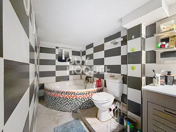 Maison - 5 pièces, 3 chambres - à vendre à Perpignan (66000) quartier Las Cobas