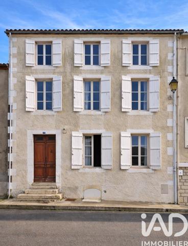 Maison à vendre 6 pièces 150 m² Montbron