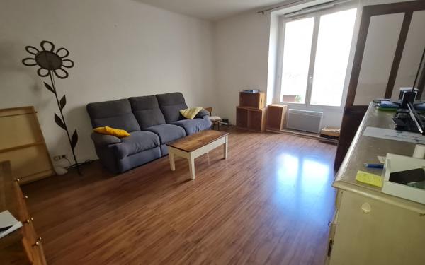 Maison à vendre    3 pièces • 80 m2 Roquemaure