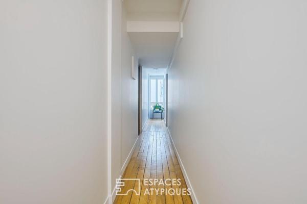 Ensemble de caractère avec balcons en dernier étage