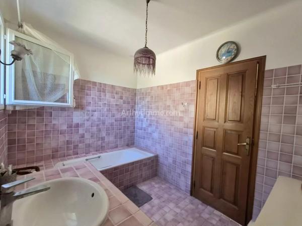 Vente                                                      Maison
                        
                     5 pièces                      140 m2                     à Draguignan