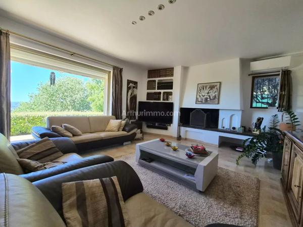 Vente                                                      Maison
                        
                     5 pièces                      140 m2                     à Draguignan