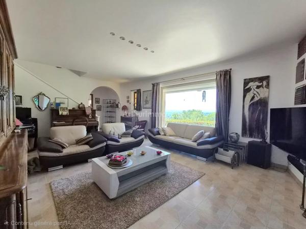 Vente                                                      Maison
                        
                     5 pièces                      140 m2                     à Draguignan