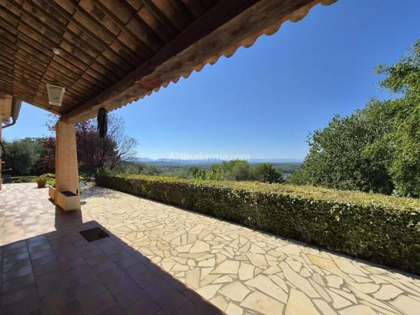 Vente                                                      Maison
                        
                     5 pièces                      140 m2                     à Draguignan