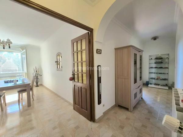 Vente                                                      Maison
                        
                     5 pièces                      140 m2                     à Draguignan