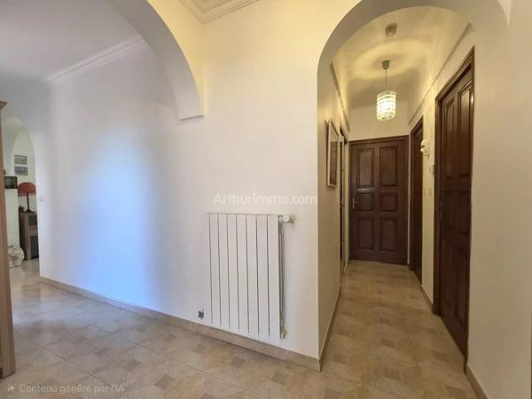 Vente                                                      Maison
                        
                     5 pièces                      140 m2                     à Draguignan