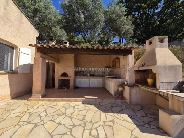 Vente                                                      Maison
                        
                     5 pièces                      140 m2                     à Draguignan