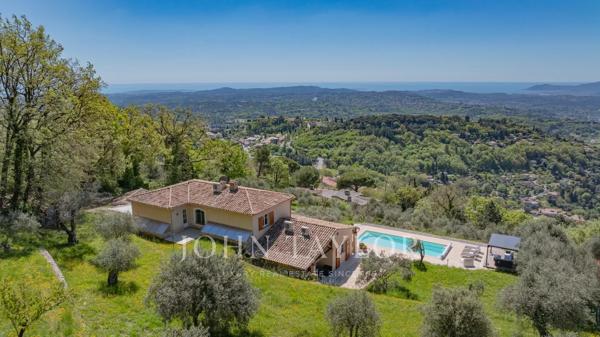 Chateauneuf-Grasse - Charmante propriété offrant une vue époustouflante sur les collines et la mer