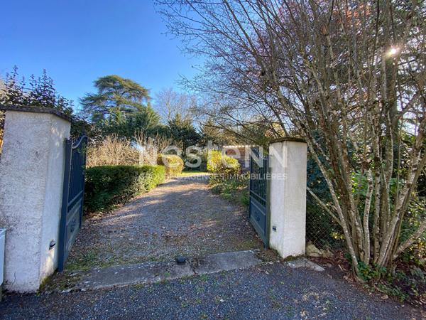 Terrain Saint Avertin 980 m2 constructible environnement boisé