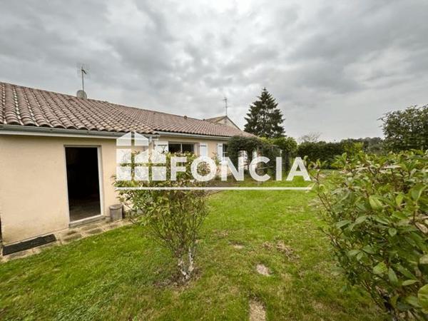 Location Maison 4 pièces 81 m² - 31 RUE ALIENOR D AQUITAINE Montreuil Bonnin 86470