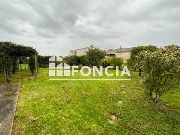 Location Maison 4 pièces 81 m² - 31 RUE ALIENOR D AQUITAINE Montreuil Bonnin 86470