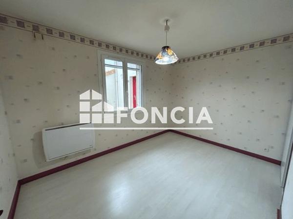 Location Maison 4 pièces 81 m² - 31 RUE ALIENOR D AQUITAINE Montreuil Bonnin 86470