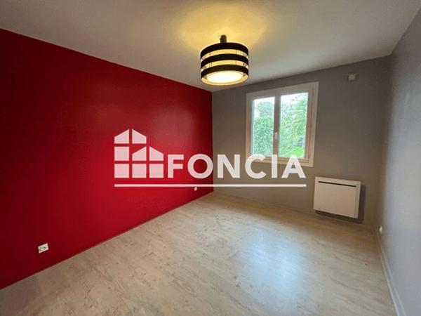 Location Maison 4 pièces 81 m² - 31 RUE ALIENOR D AQUITAINE Montreuil Bonnin 86470