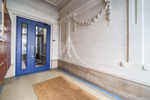 Appartement Paris 4 pièce(s) 81 m2