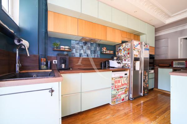 Appartement Paris 4 pièce(s) 81 m2