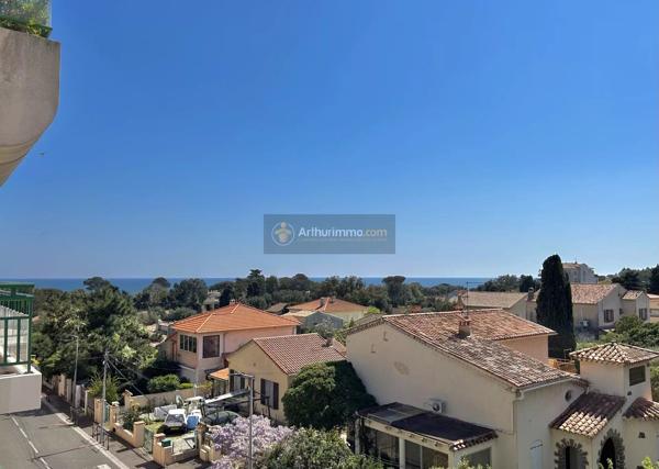 Vente                                                      Appartement
                        
                     1 pièces                      18 m2                     à Saint-Aygulf
