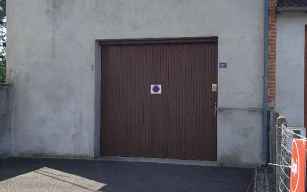 Stationnement à louer
