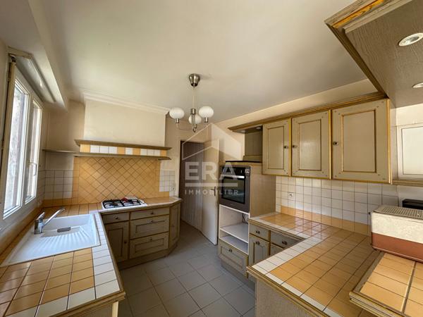 CHATEAUROUX - Maison  3 chambres - garage et jardin