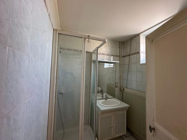 CHATEAUROUX - Maison  3 chambres - garage et jardin