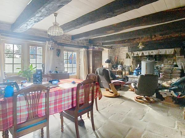 Propriété en pierres 4 chambres -175.56m² -1271m² de terrain