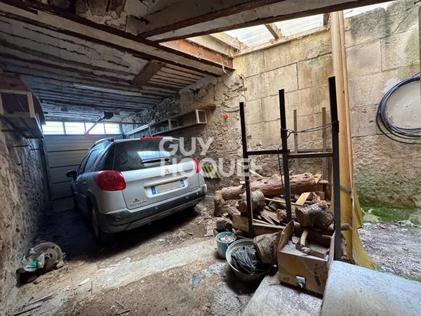 Maison  centre ville de l'Isle-sur-la-Sorgue 100 m2 avec garage