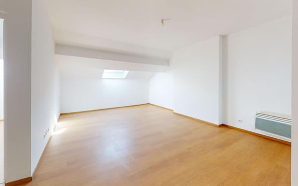 Appartement à vendre    4 pièces • 84 m2 Marseille 2