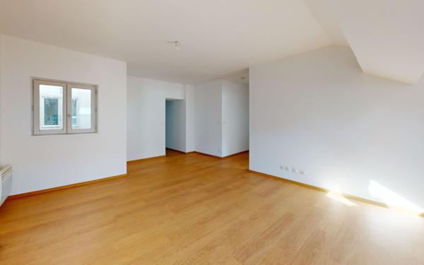 Appartement à vendre    4 pièces • 84 m2 Marseille 2