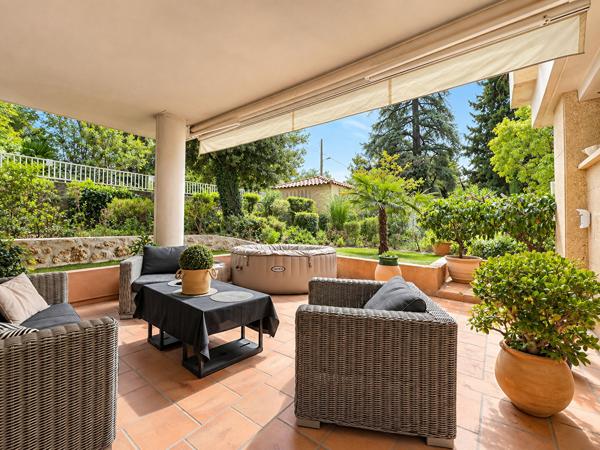 SAINT-BARNABÉ T3 EN REZ-DE-JARDIN AVEC JARDIN 140 M² CALME ABSOLU