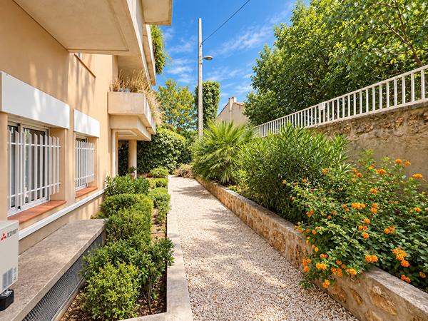 SAINT-BARNABÉ T3 EN REZ-DE-JARDIN AVEC JARDIN 140 M² CALME ABSOLU