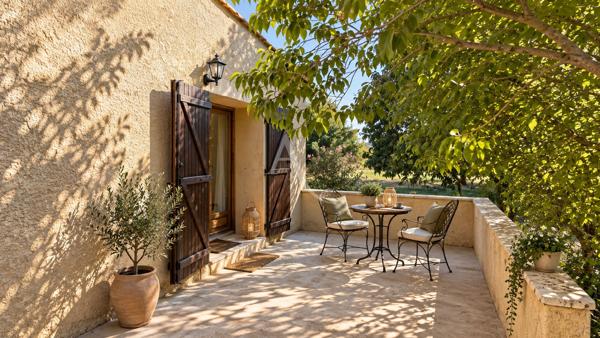 PROPRIETE FORCALQUIER VILLA DEPENDANCE PISCINE HANGAR JARDIN